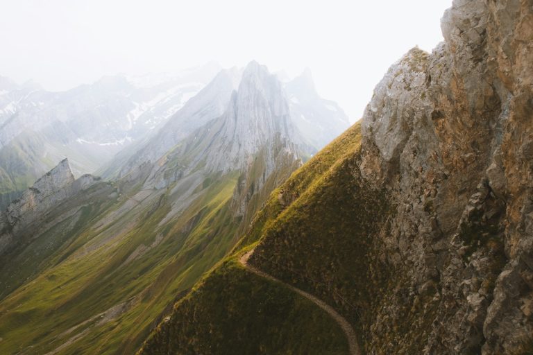 The Solitude of Discovery: Why Traveling Alone Might Be the Best Gift to Yourself